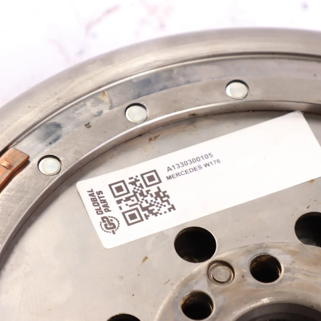Zwei Massen Schwungrad Getriebe Automatik für Mercedes C117 W176 AMG mit Teilenummer A1330300105 Mercedes C117 W176 AMG Zwei Massen Schwungrad Getriebe Automatik - SKU A1330300105 - Teilenummer A1330300105