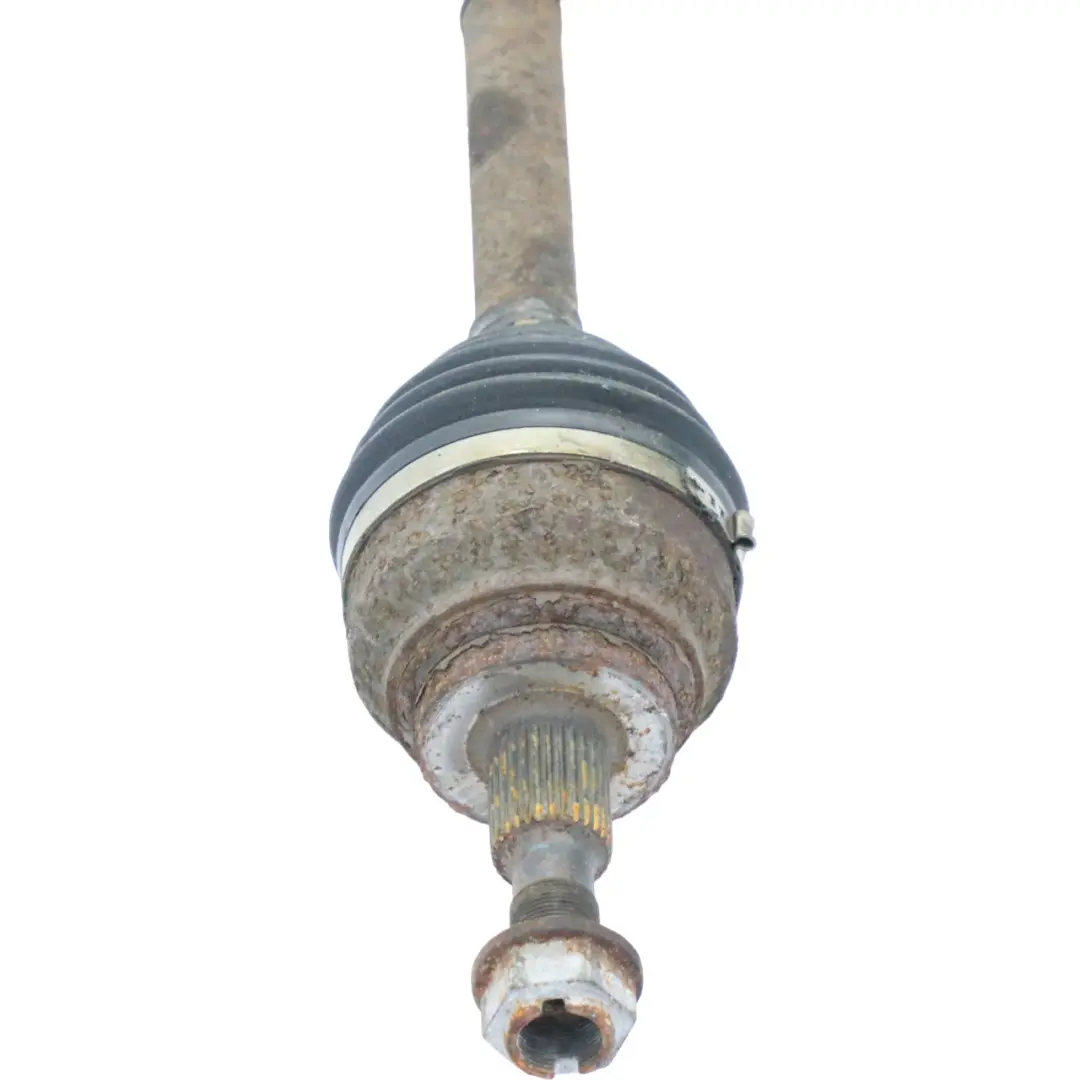 Arbre de transmission avant droite pour Mercedes X164 à propos du numéro de pièce A1643302101 Mercedes X164 Arbre de transmission avant droite - SKU A1643302101 - Numéro de pièce A1643302101