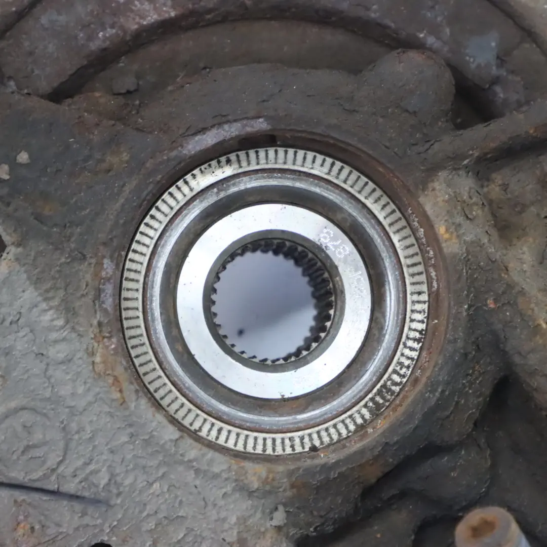 mozzo portaruota posteriore destro asse freno disco pinza per Mercedes W164 con numero di parte A1643501408 Mercedes W164 mozzo portaruota posteriore destro asse freno disco pinza - SKU A1643501408-1 - Numero di parte A1643501408