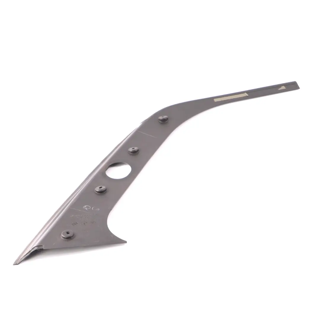 Ventana Trasera Izquierda Cubierta Moldura Tira Sello para Mercedes X164 con número de pieza A1646700387 Mercedes X164 Ventana Trasera Izquierda Cubierta Moldura Tira Sello - SKU A1646700387 - Número de pieza A1646700387