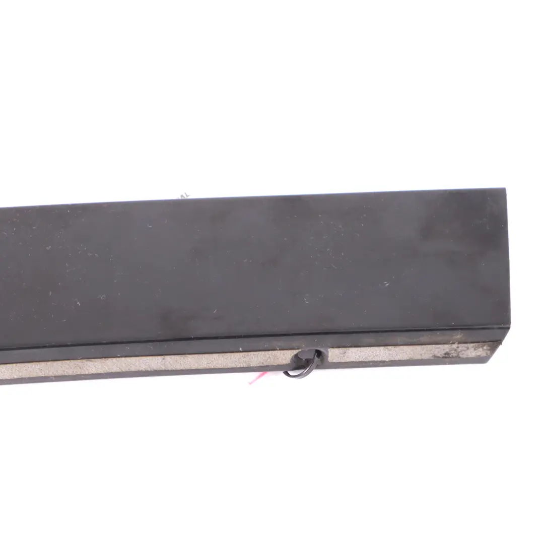  Moldura Mercedes X164 Pilar C Trasero Derecho Embellecedor Negro - SKU A1646700787 - Número de pieza A1646700787