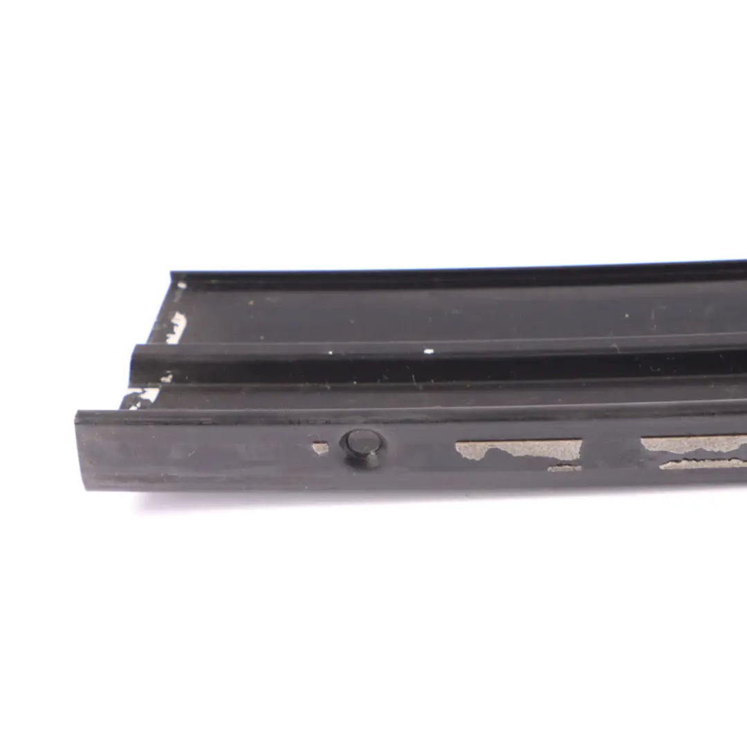  Moldura Mercedes X164 Pilar C Trasero Derecho Embellecedor Negro - SKU A1646700887 - Número de pieza A1646700887