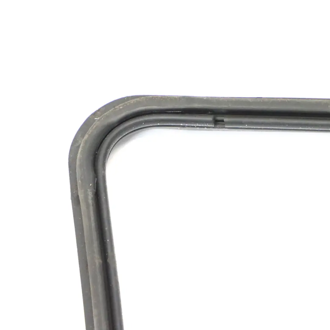 Mercedes X164 Guarnizione del finestrino Telaio posteriore sinistro - SKU A1646701139 - Numero di parte A1646701139