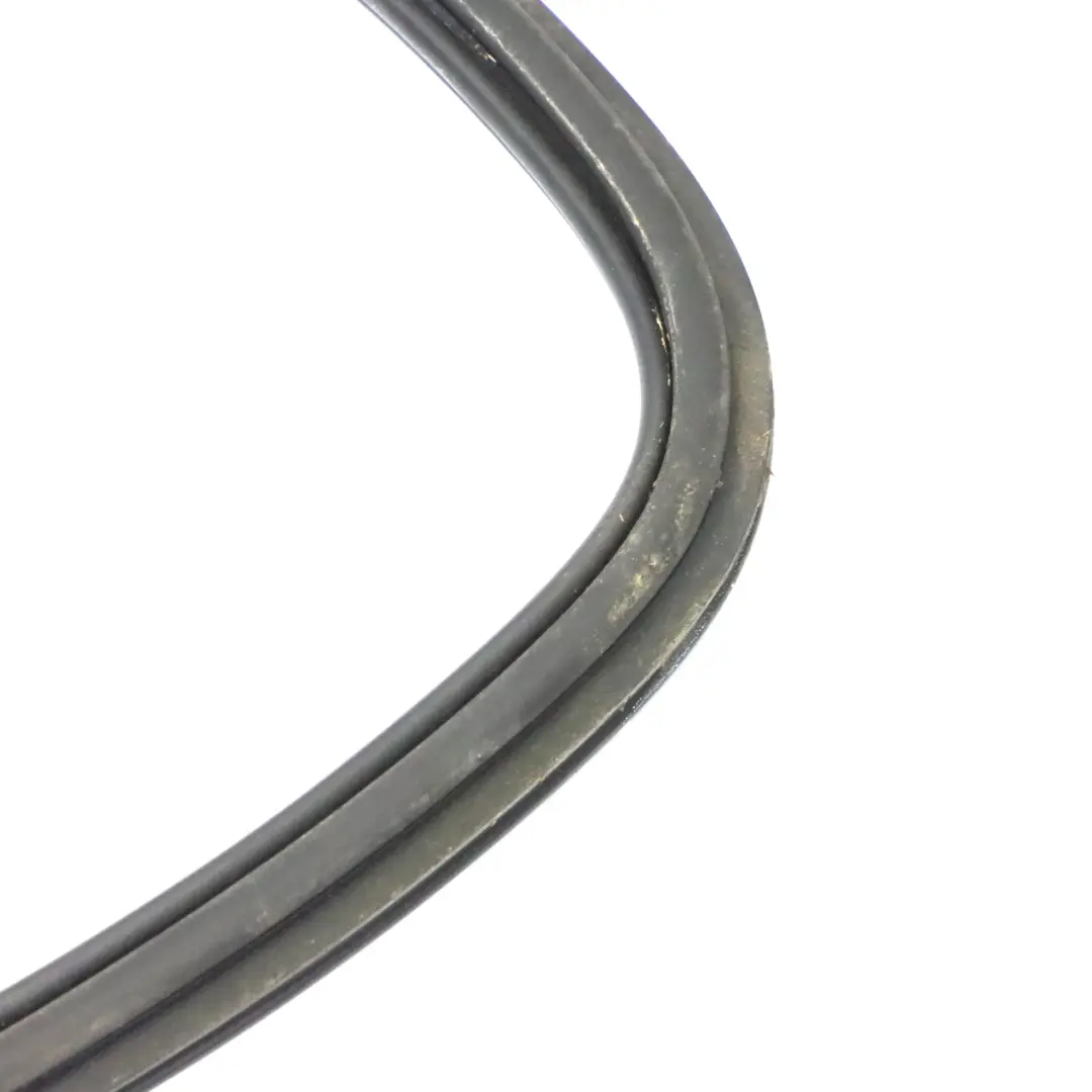 Ventana Junta Marco Posterior Izquierda para Mercedes X164 con número de pieza A1646701139 Mercedes X164 Ventana Junta Marco Posterior Izquierda - SKU A1646701139 - Número de pieza A1646701139