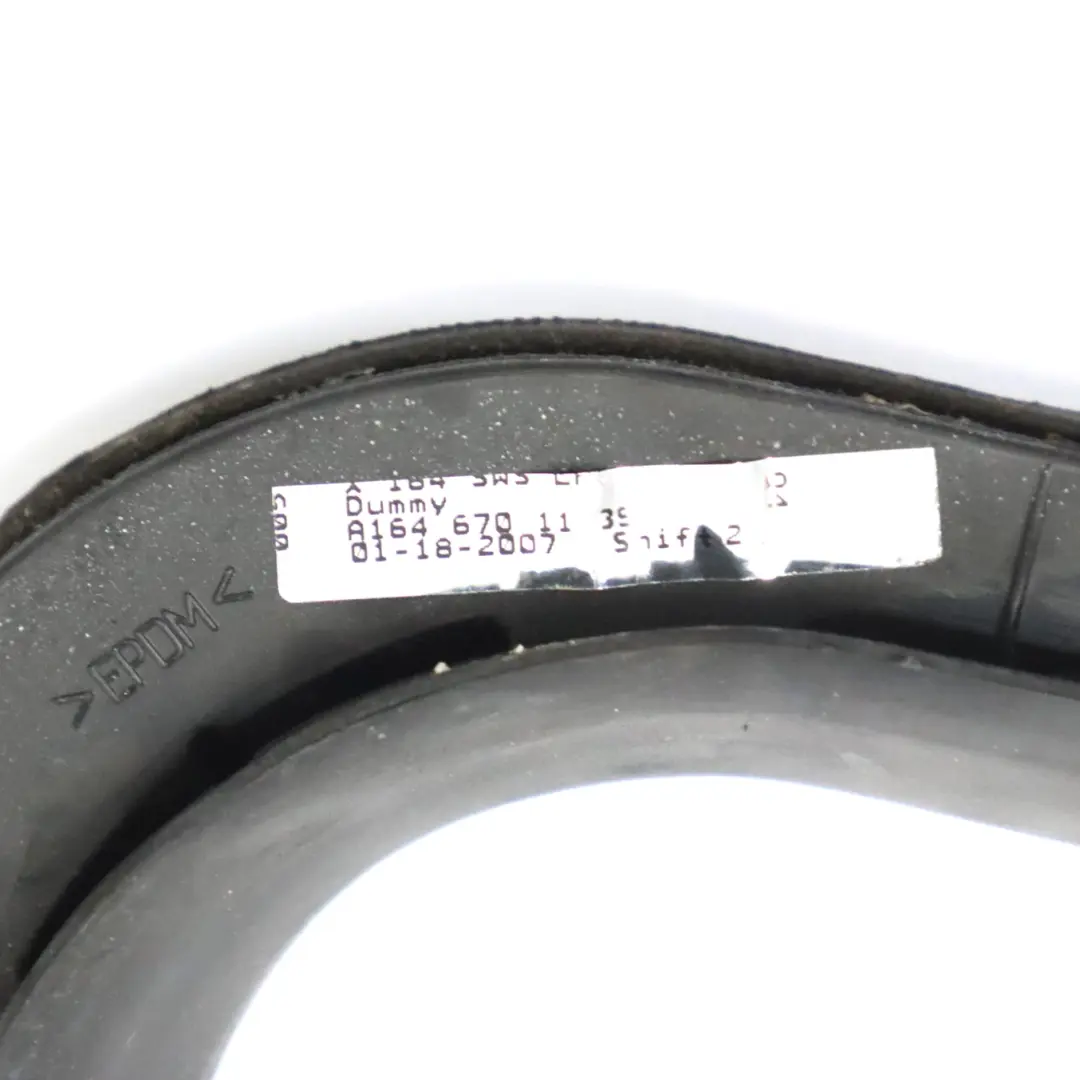 Guarnizione del finestrino Telaio posteriore sinistro per Mercedes X164 con numero di parte A1646701139 Mercedes X164 Guarnizione del finestrino Telaio posteriore sinistro - SKU A1646701139 - Numero di parte A1646701139