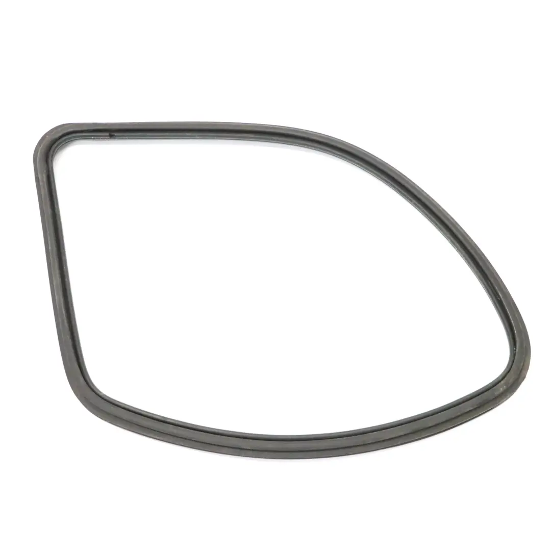 Guarnizione del finestrino Telaio posteriore sinistro per Mercedes X164 con numero di parte A1646701139 Mercedes X164 Guarnizione del finestrino Telaio posteriore sinistro - SKU A1646701139 - Numero di parte A1646701139