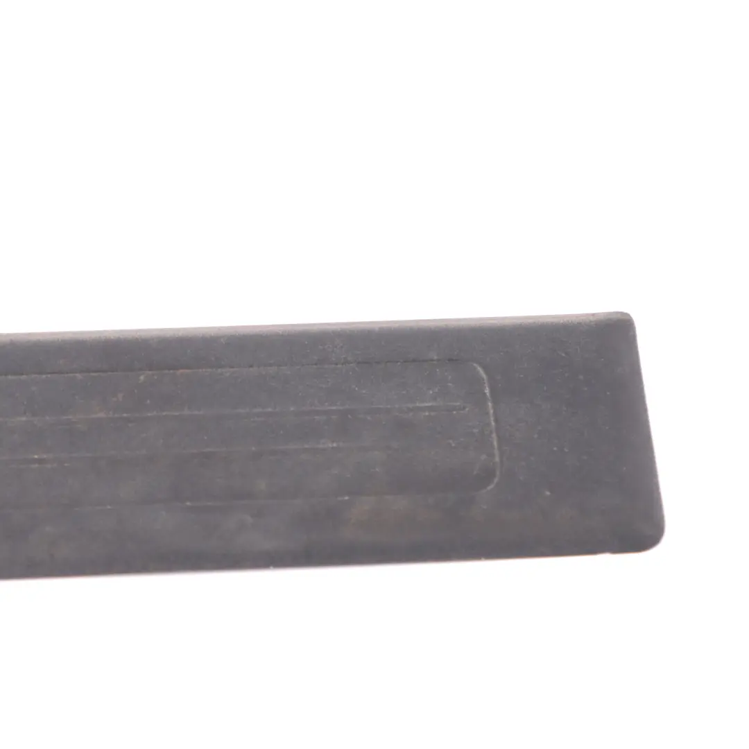 davanzale anteriore esterno copertura sinistra nero per Mercedes X164 con numero di parte A1646800335 Mercedes X164 davanzale anteriore esterno copertura sinistra nero - SKU A1646800335 - Numero di parte A1646800335