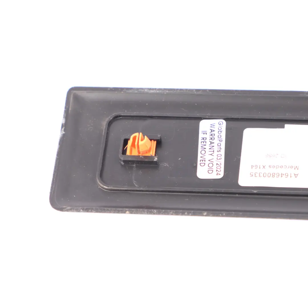  Embellecedor de umbral entrada exterior delantero izquierdo Mercedes X164 Negro - SKU A1646800335 - Número de pieza A1646800335