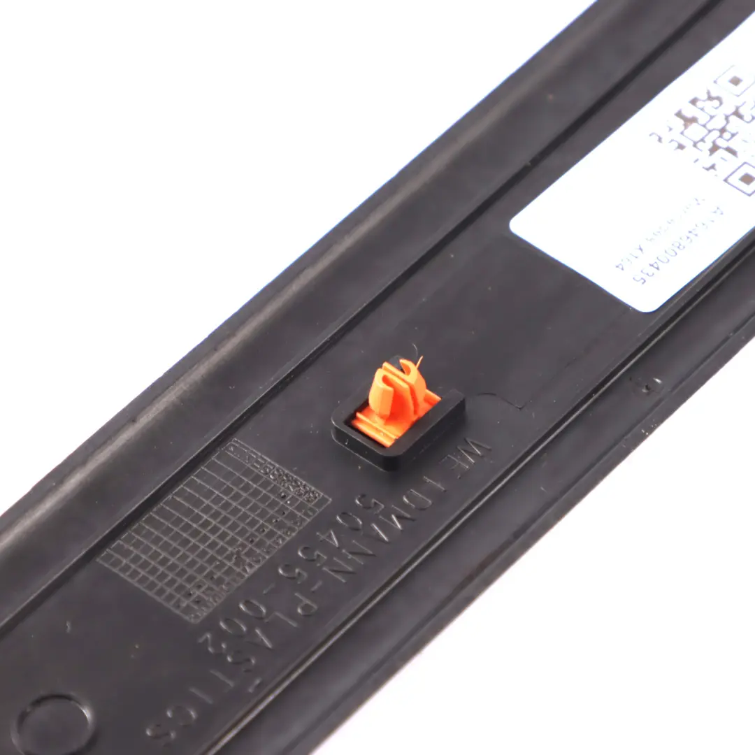 Joint de seuil intérieur avant droit pour Mercedes X164 à propos du numéro de pièce A1646800435 Mercedes X164 Joint de seuil intérieur avant droit - SKU A1646800435 - Numéro de pièce A1646800435