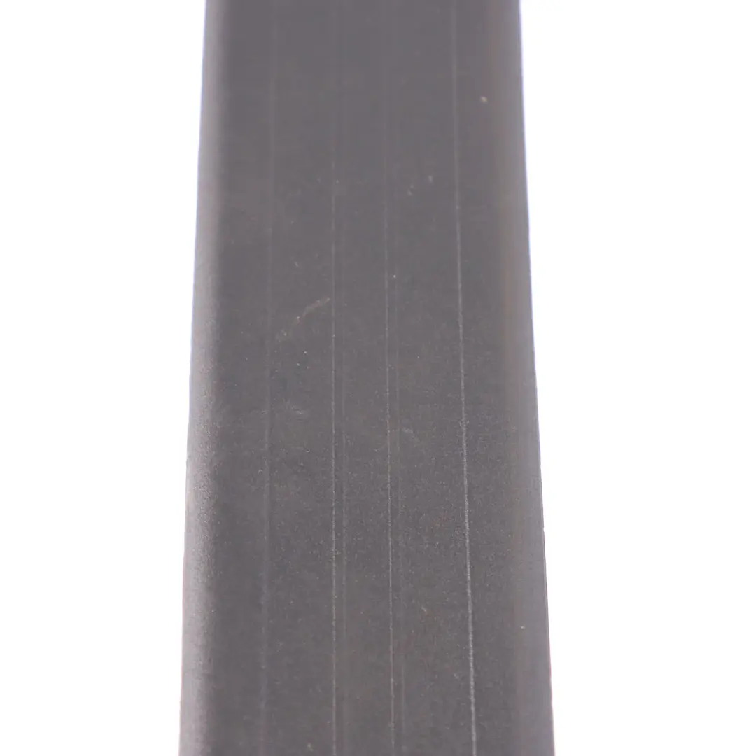  Coperchio ingresso davanzale Mercedes X164 posteriore sinistra Nero - SKU A1646801635 - Numero di parte A1646801635