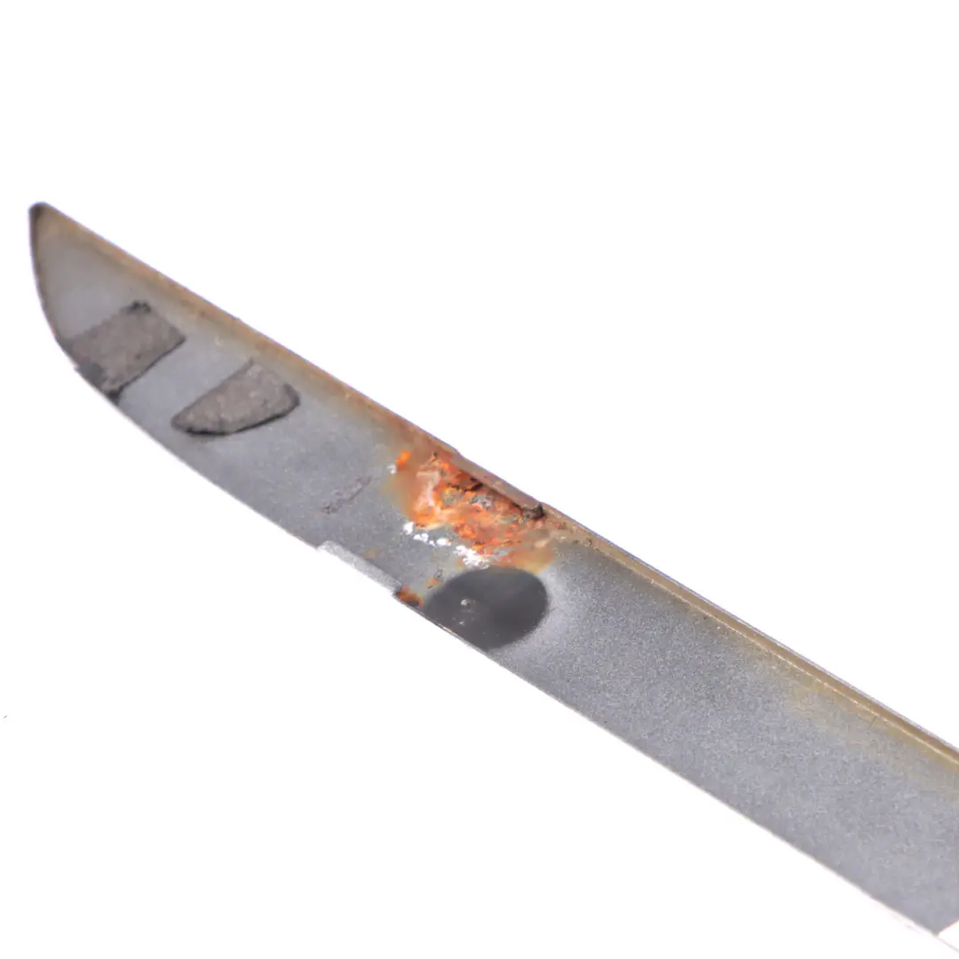 Cuarto Ventana Moldura Embellecedor Trasera Derecha para Mercedes X164 con número de pieza A1646902087 Mercedes X164 Cuarto Ventana Moldura Embellecedor Trasera Derecha - SKU A1646902087 - Número de pieza A1646902087