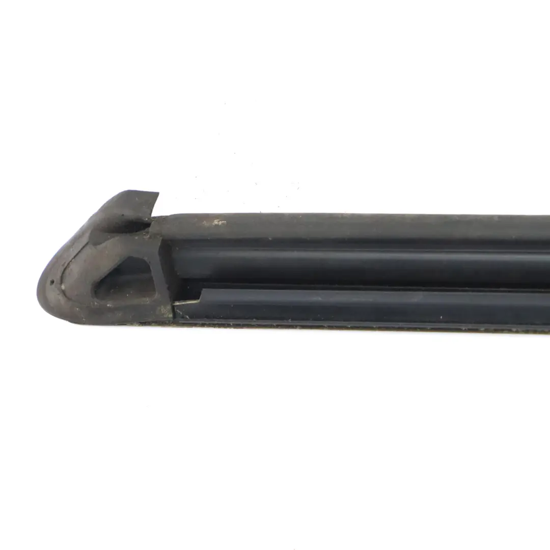 Mercedes X164 Modanatura finestrino quarto posteriore sinistro - SKU A1646905380 - Numero di parte A1646905380