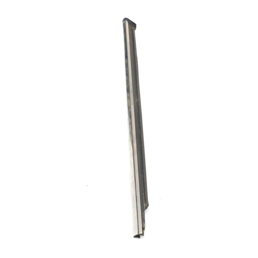 Mercedes X164 Moldura Cuarto Ventana Vidrio Trasero Derecho - SKU A1646905480 - Número de pieza A1646905480