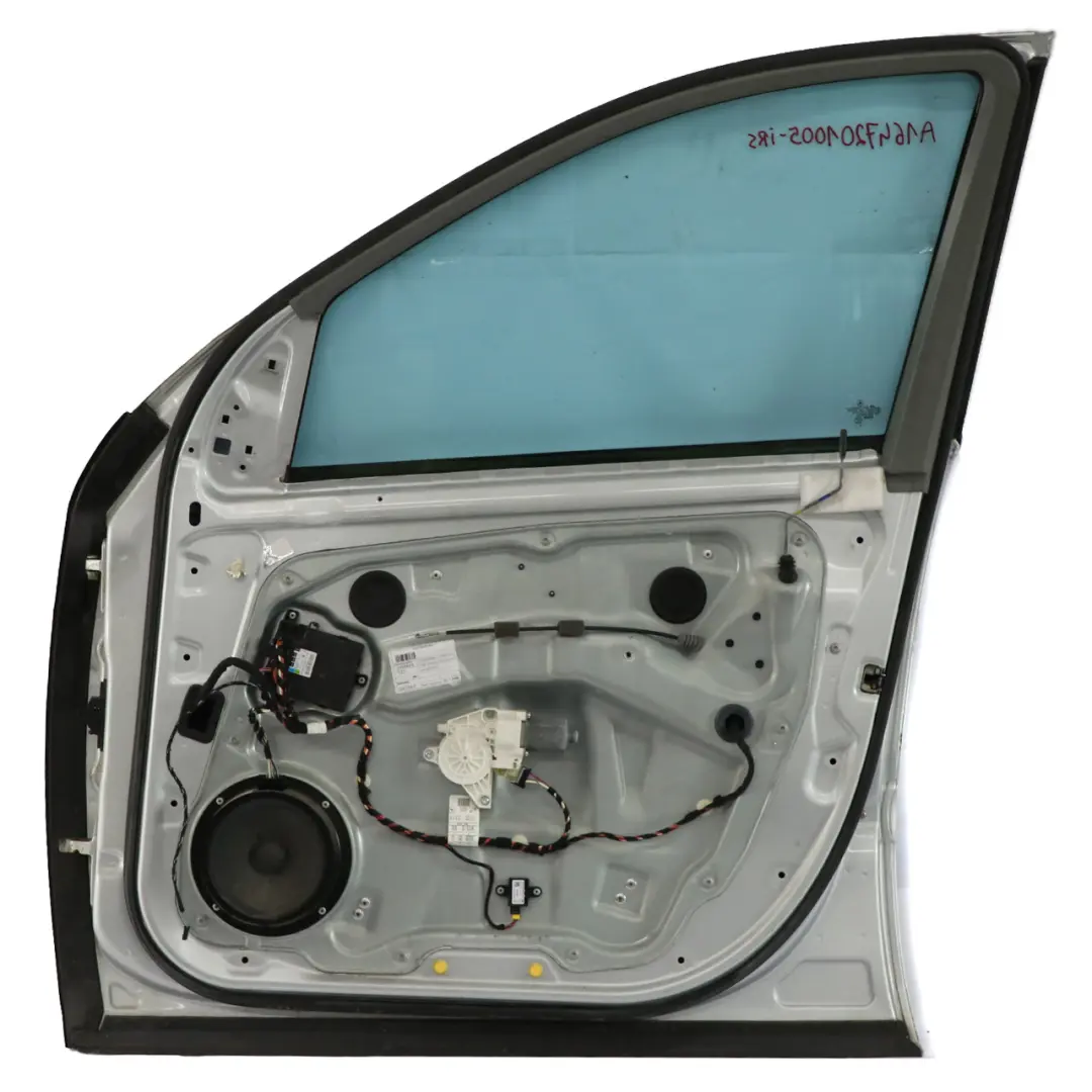 Drzwi Prawe Przednie Iridium Silber Silver Metalik - 775 do Mercedes ML W164 o numerze A1647201005 Mercedes ML W164 Drzwi Prawe Przednie Iridium Silber Silver Metalik - 775 - SKU A1647201005-IRS - Numer Części A1647201005