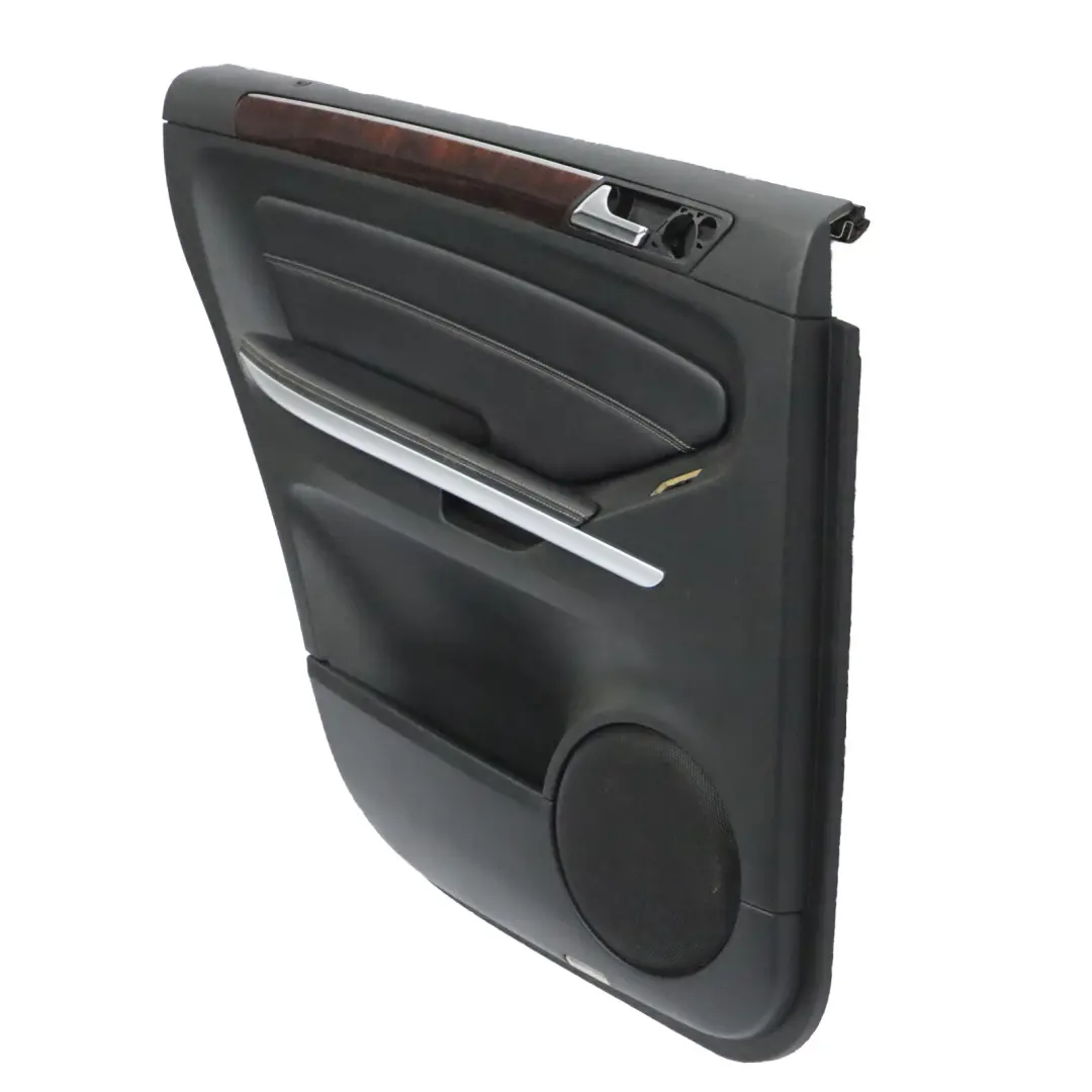 Mercedes GL X164 Tira decorativa puerta trasera izquierda Cuero negro plateado - SKU A1647300770 - Número de pieza A1647300770