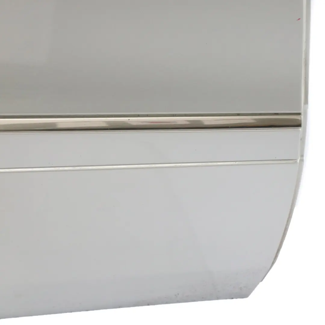 Puerta Trasera Derecha Iridium Silver Metallic - 775 para Mercedes ML W164 con número de pieza A1647300805 Mercedes ML W164 Puerta Trasera Derecha Iridium Silver Metallic - 775 - SKU A1647300805-IRS - Número de pieza A1647300805