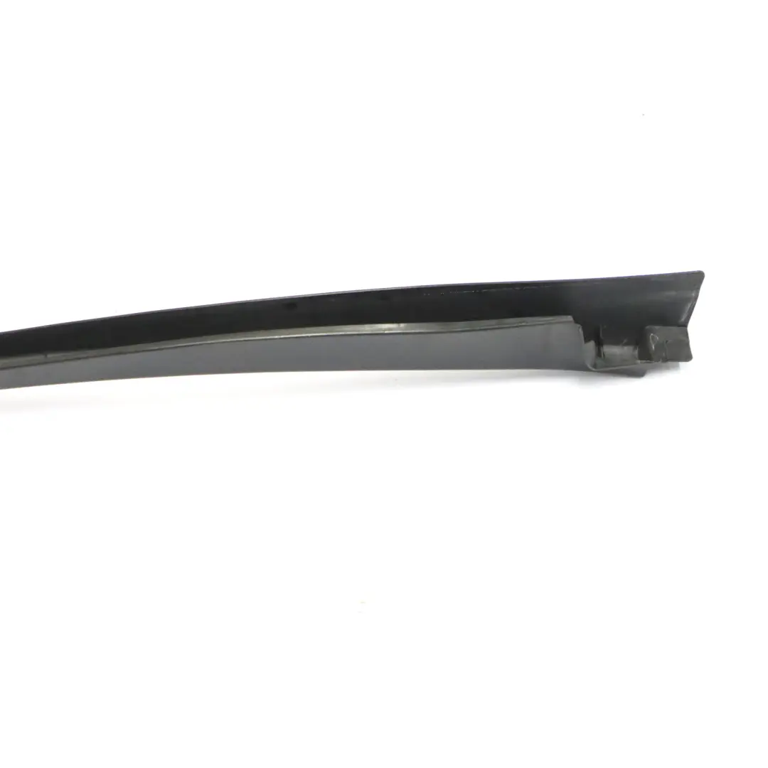 Guarnizione del finestrino Telaio posteriore sinistro per Mercedes X164 con numero di parte A1647301570 Mercedes X164 Guarnizione del finestrino Telaio posteriore sinistro - SKU A1647301570 - Numero di parte A1647301570