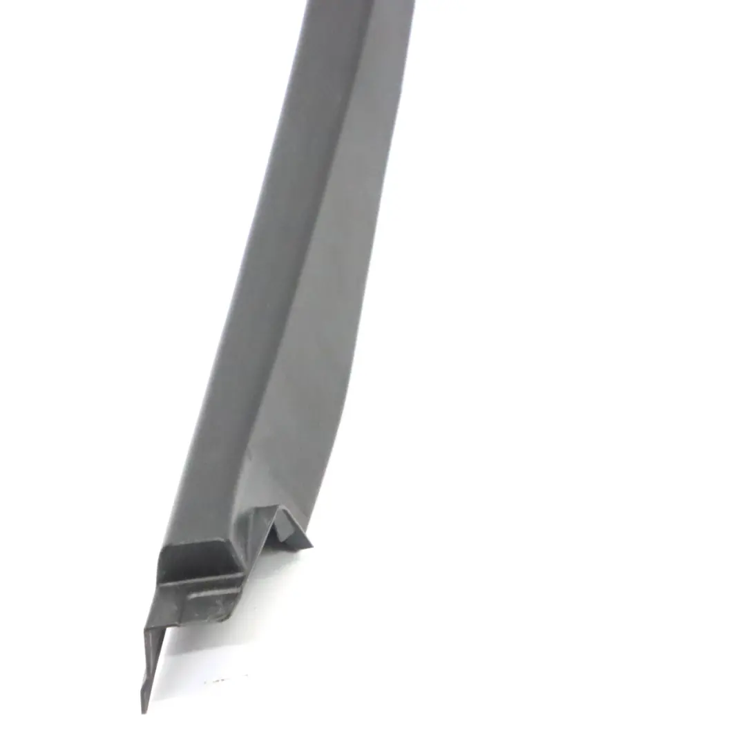 Mercedes X164 Guarnizione del finestrino Telaio posteriore sinistro - SKU A1647301570 - Numero di parte A1647301570
