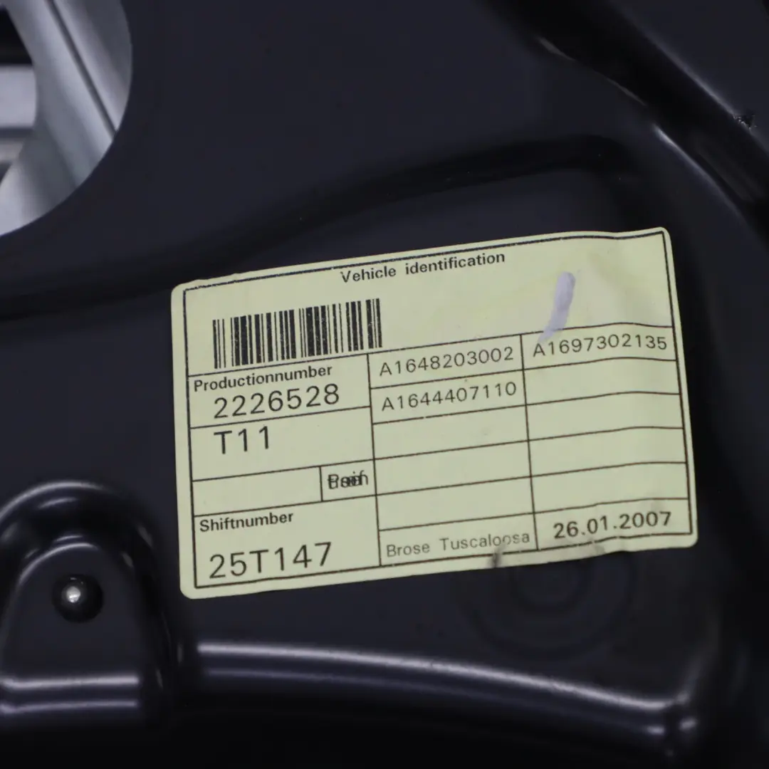 Alzacristalli Porta Posteriore Sinistra Montaggio Regolatore per Mercedes W164 X164 con numero di parte A1647303179 Mercedes W164 X164 Alzacristalli Porta Posteriore Sinistra Montaggio Regolatore - SKU A1647303179 - Numero di parte A1647303179