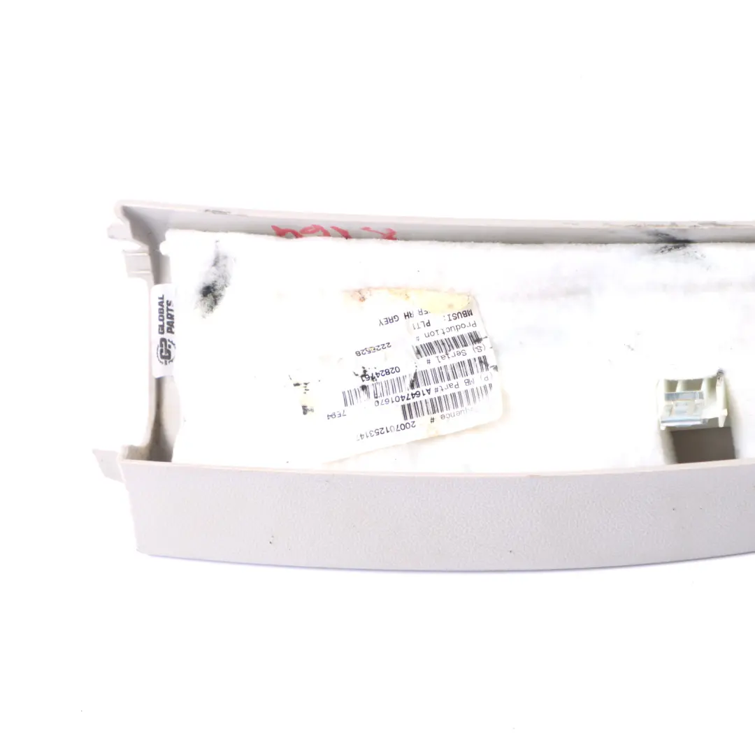 Couvercle de coffre arrière droit hayon Beige pour Mercedes X164 à propos du numéro de pièce A1647401670 Mercedes X164 Couvercle de coffre arrière droit hayon Beige - SKU A1647401670 - Numéro de pièce A1647401670