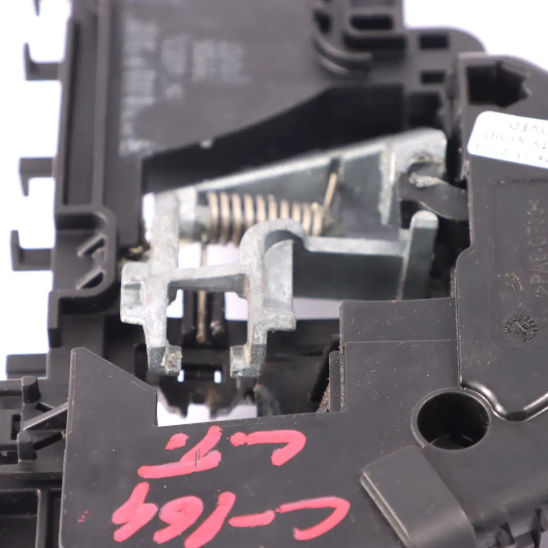 Mercedes ML W164 Podstawa Mocowanie Klamki Drzwi Lewy Tył - SKU A1647600534 - Numer Części A1647600534