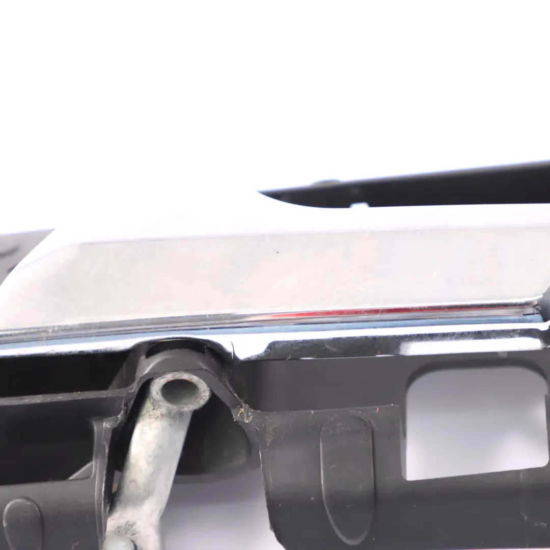 Agarradera De Apertura De Puerta Trasera Izquierda para Mercedes ML W164 con número de pieza A1647660364 Mercedes ML W164 Agarradera De Apertura De Puerta Trasera Izquierda - SKU A1647660364 - Número de pieza A1647660364
