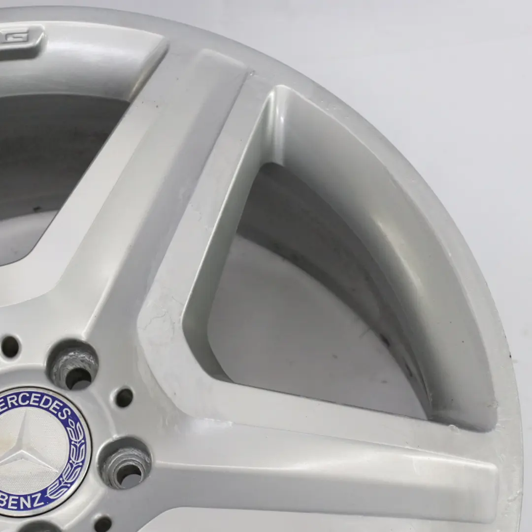 Jante en alliage AMG argent 20" 5 Spoke 9J ET:57 pour Mercedes ML W166 à propos du numéro de pièce A1664012002 Mercedes ML W166 Jante en alliage AMG argent 20" 5 Spoke 9J ET:57 - SKU A1664012002-1 - Numéro de pièce A1664012002