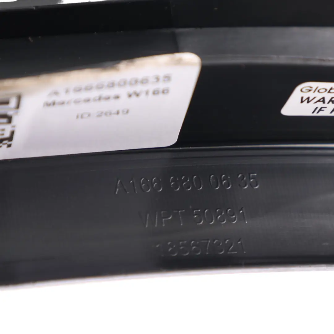 placa umbral puerta trasera derecha cubierta entrada para Mercedes W166 con número de pieza A1666800635 Mercedes W166 placa umbral puerta trasera derecha cubierta entrada - SKU A1666800635 - Número de pieza A1666800635