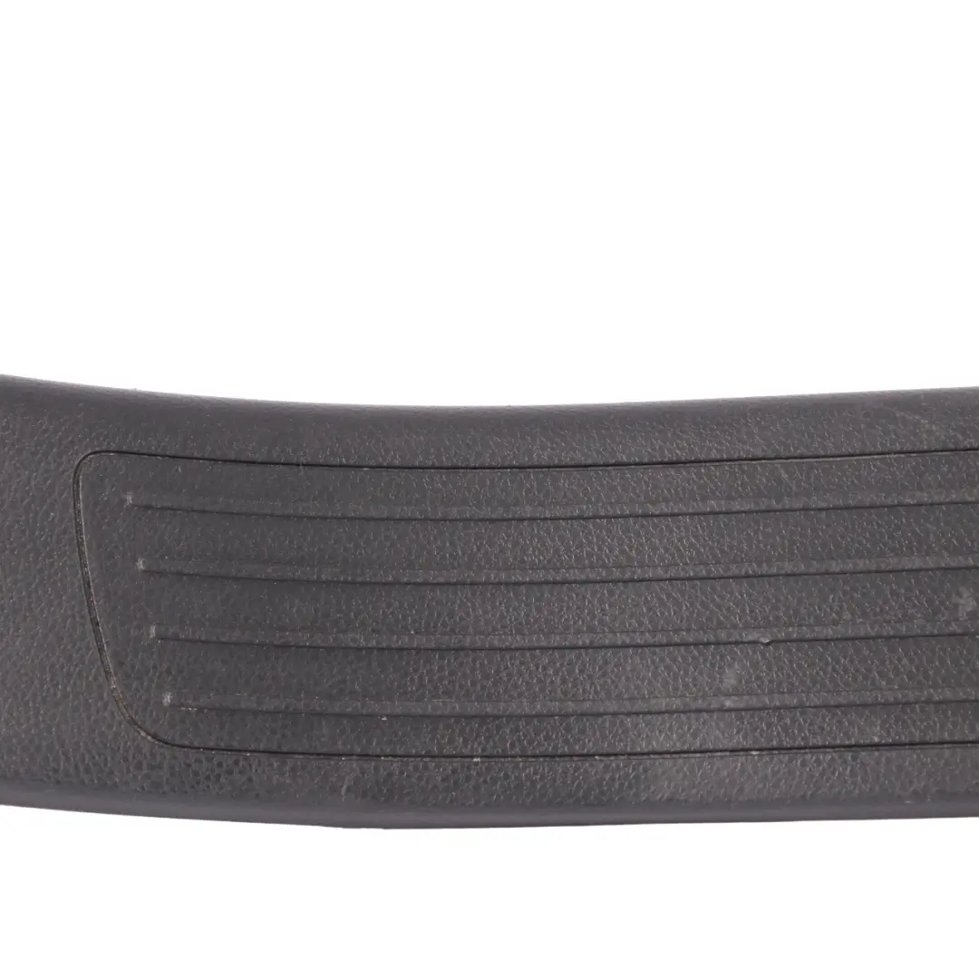 Plaque de seuil arrière droite pour entrée pour Mercedes W166 à propos du numéro de pièce A1666800635 Mercedes W166 Plaque de seuil arrière droite pour entrée - SKU A1666800635 - Numéro de pièce A1666800635