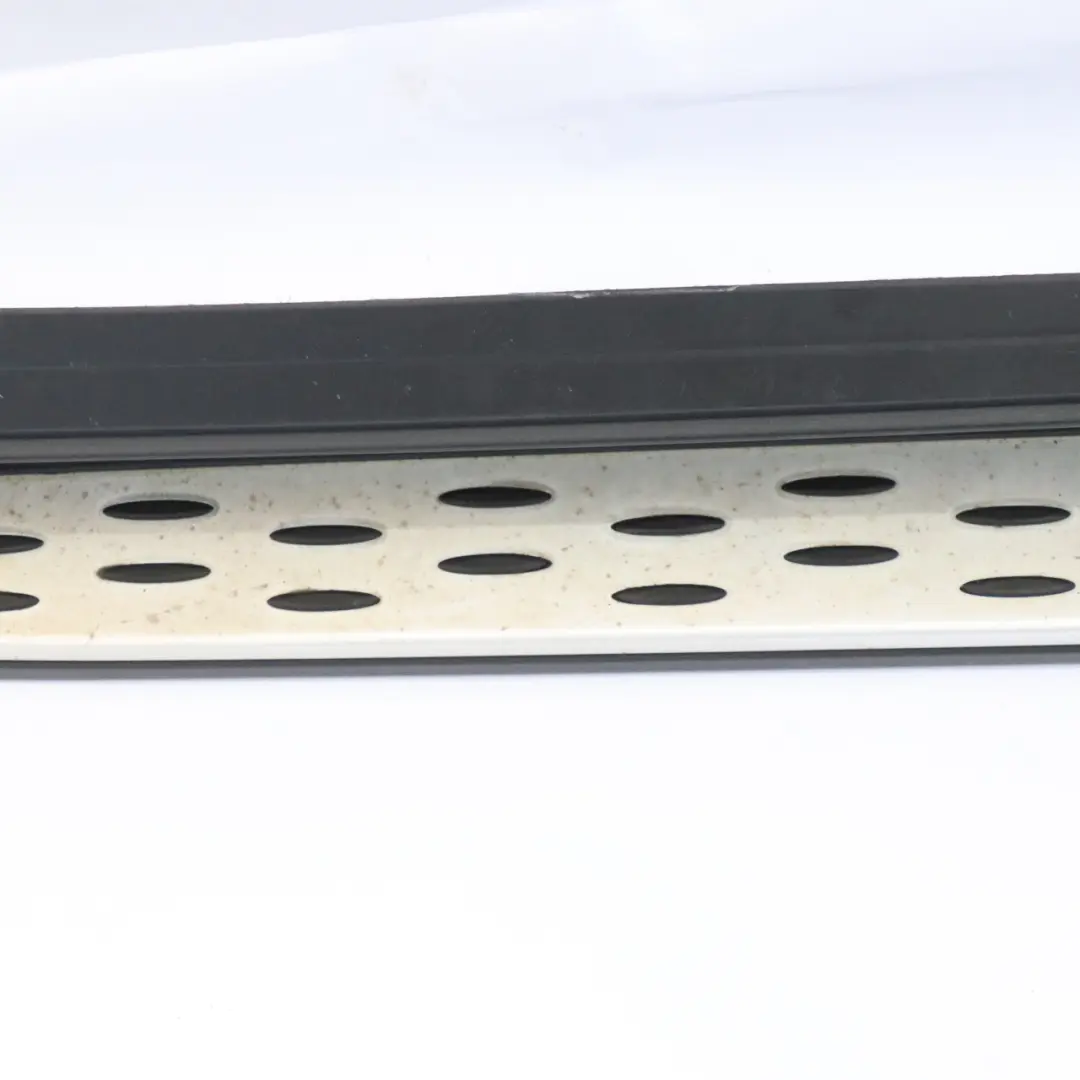 Mercedes W166 Plaque de seuil de porte gauche Trim - SKU A1666900175 - Numéro de pièce A1666900175