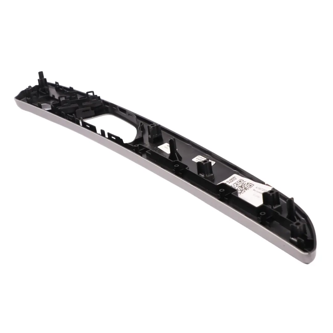 Listwa Dekor Drzwi Lewy Przód do Mercedes ML W166 o numerze A1667200922 Mercedes ML W166 Listwa Dekor Drzwi Lewy Przód - SKU A1667200922 - Numer Części A1667200922