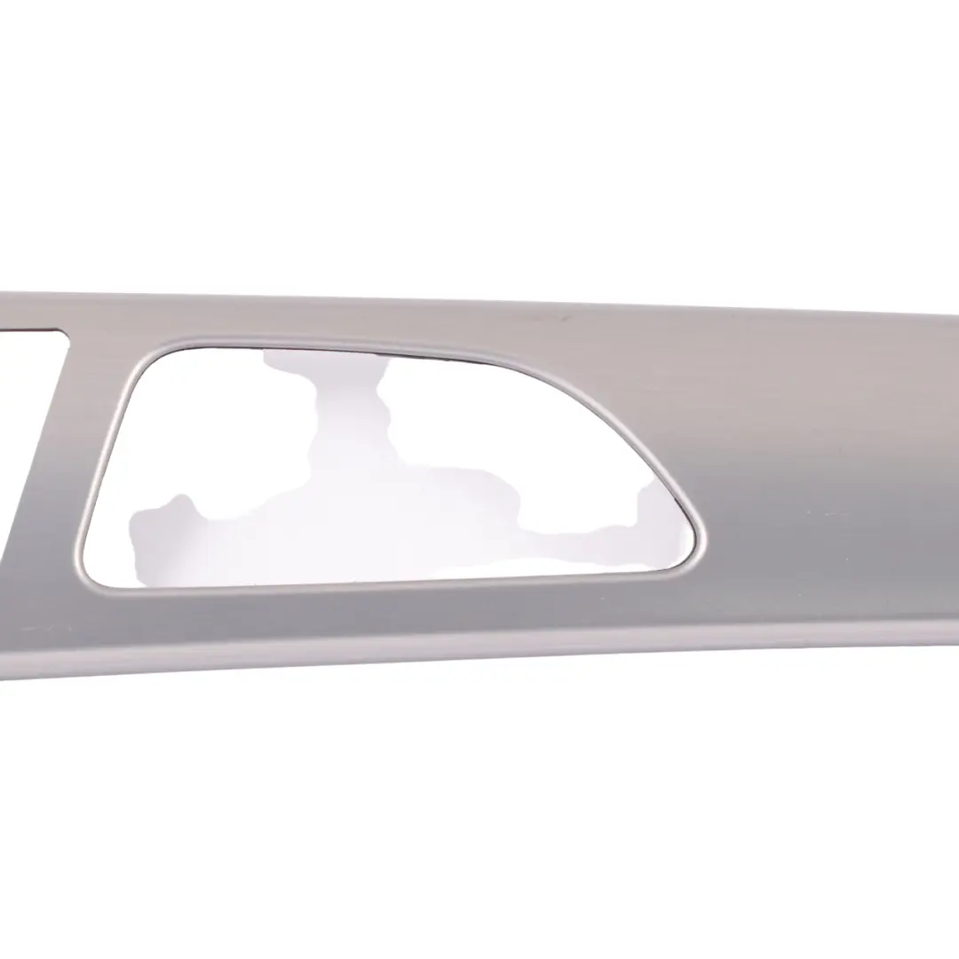 Bande de porte avant droite Décor intérieur pour Mercedes ML W166 à propos du numéro de pièce A1667201022 Mercedes ML W166 Bande de porte avant droite Décor intérieur - SKU A1667201022 - Numéro de pièce A1667201022