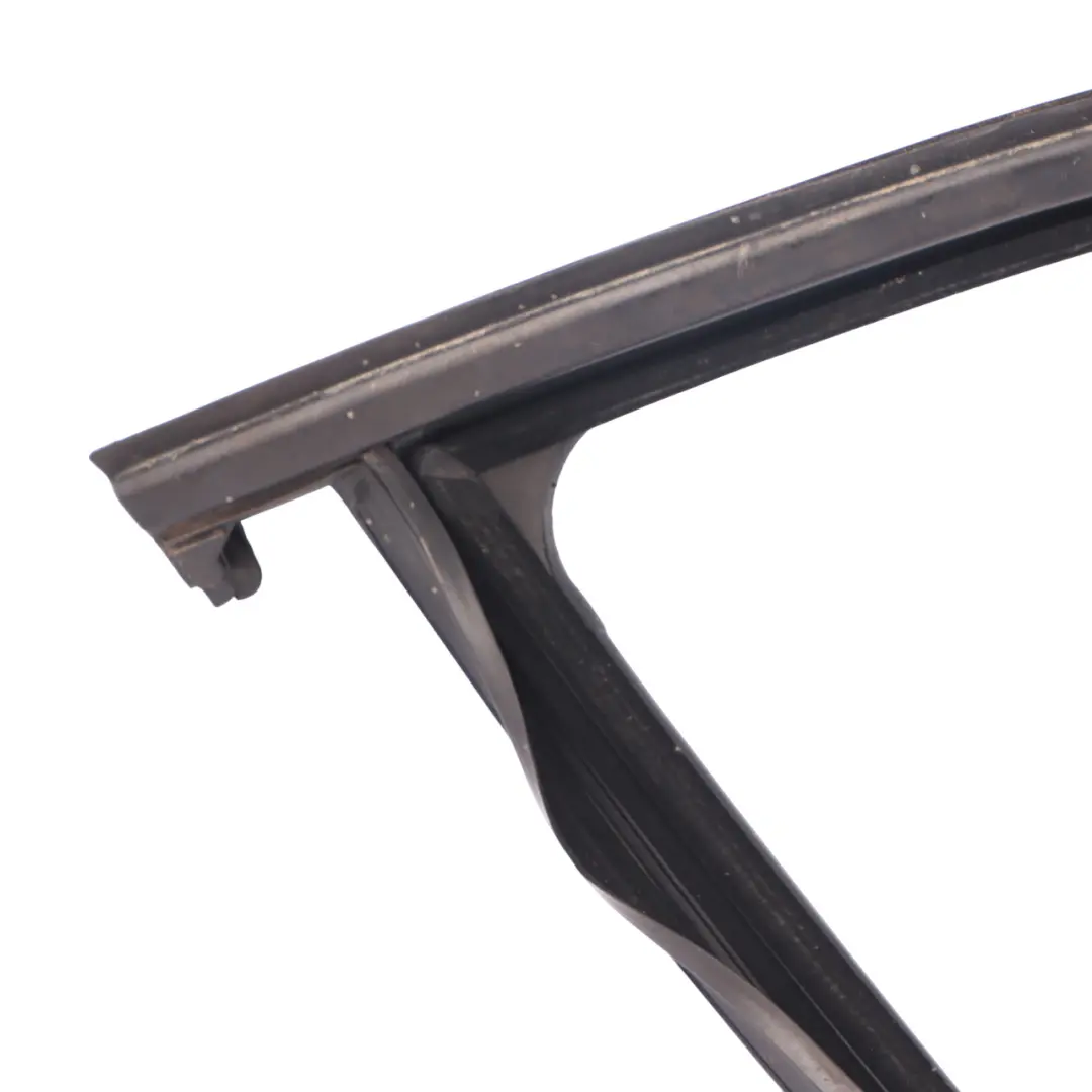 Window Guide Mercedes ML W166 Front Right O/S Door Seal Guide Rail to with Part number A1667250225 Window Guide Mercedes ML W166 Front Right O/S Door Seal Guide Rail - SKU A1667250225 - Part number A1667250225