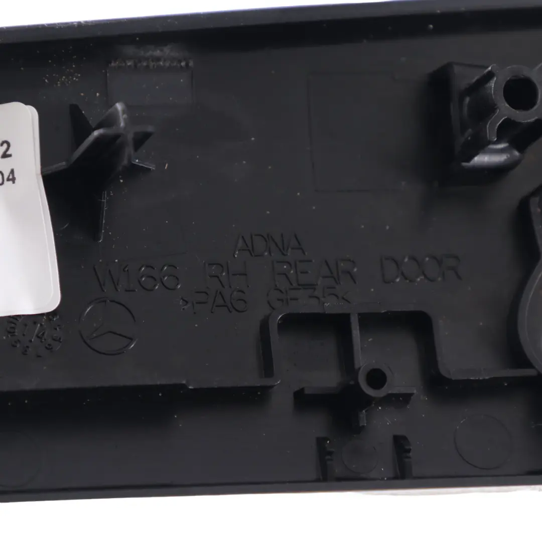 Moldura Puerta Interior Trasera Derecha Tira Aluminio para Mercedes ML W166 con número de pieza A1667301022 Mercedes ML W166 Moldura Puerta Interior Trasera Derecha Tira Aluminio - SKU A1667301022 - Número de pieza A1667301022