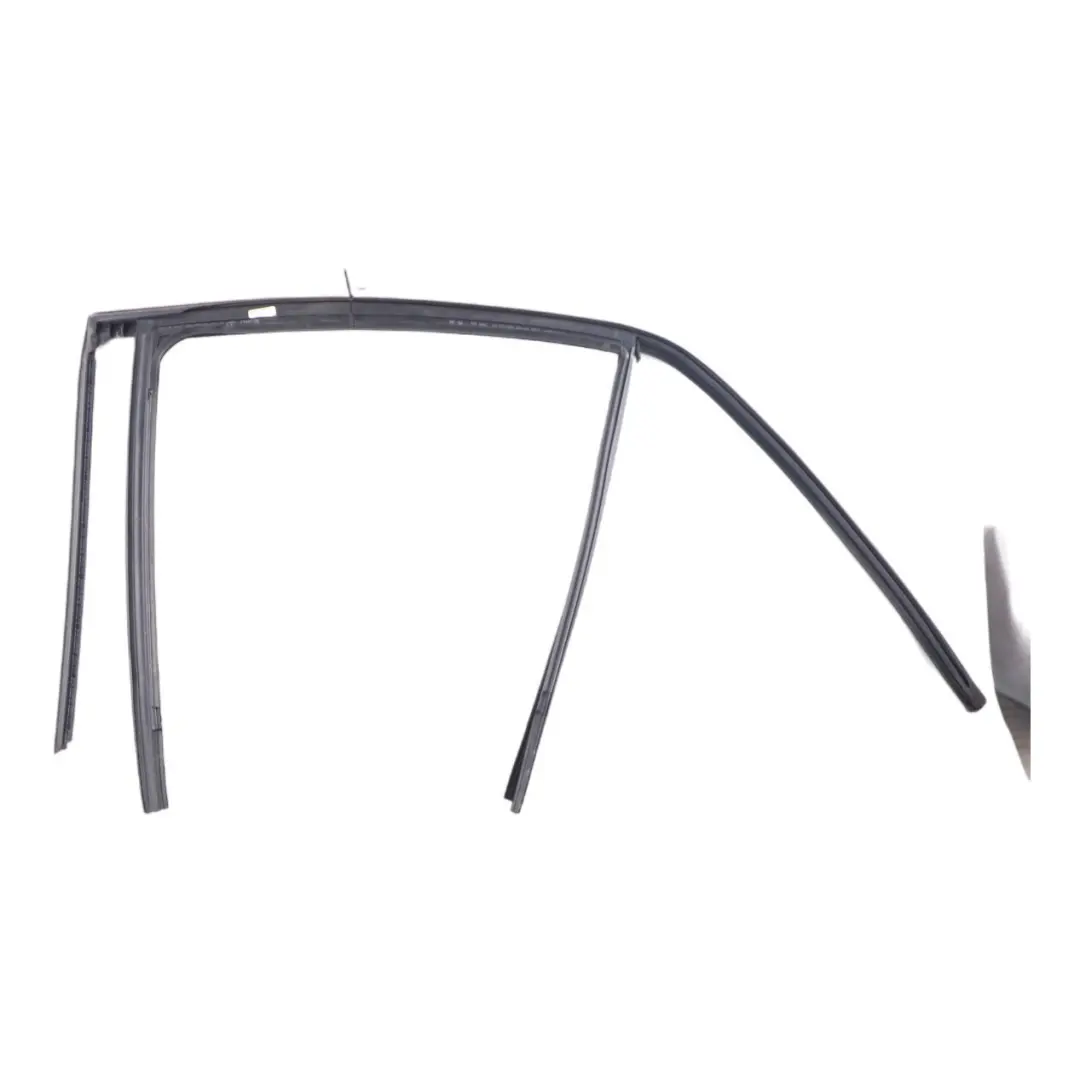 Guida per finestrini Mercedes ML W166 Porta posteriore destra Guarnizione guida per con numero di parte A1667351025 Guida per finestrini Mercedes ML W166 Porta posteriore destra Guarnizione guida - SKU A1667351025 - Numero di parte A1667351025