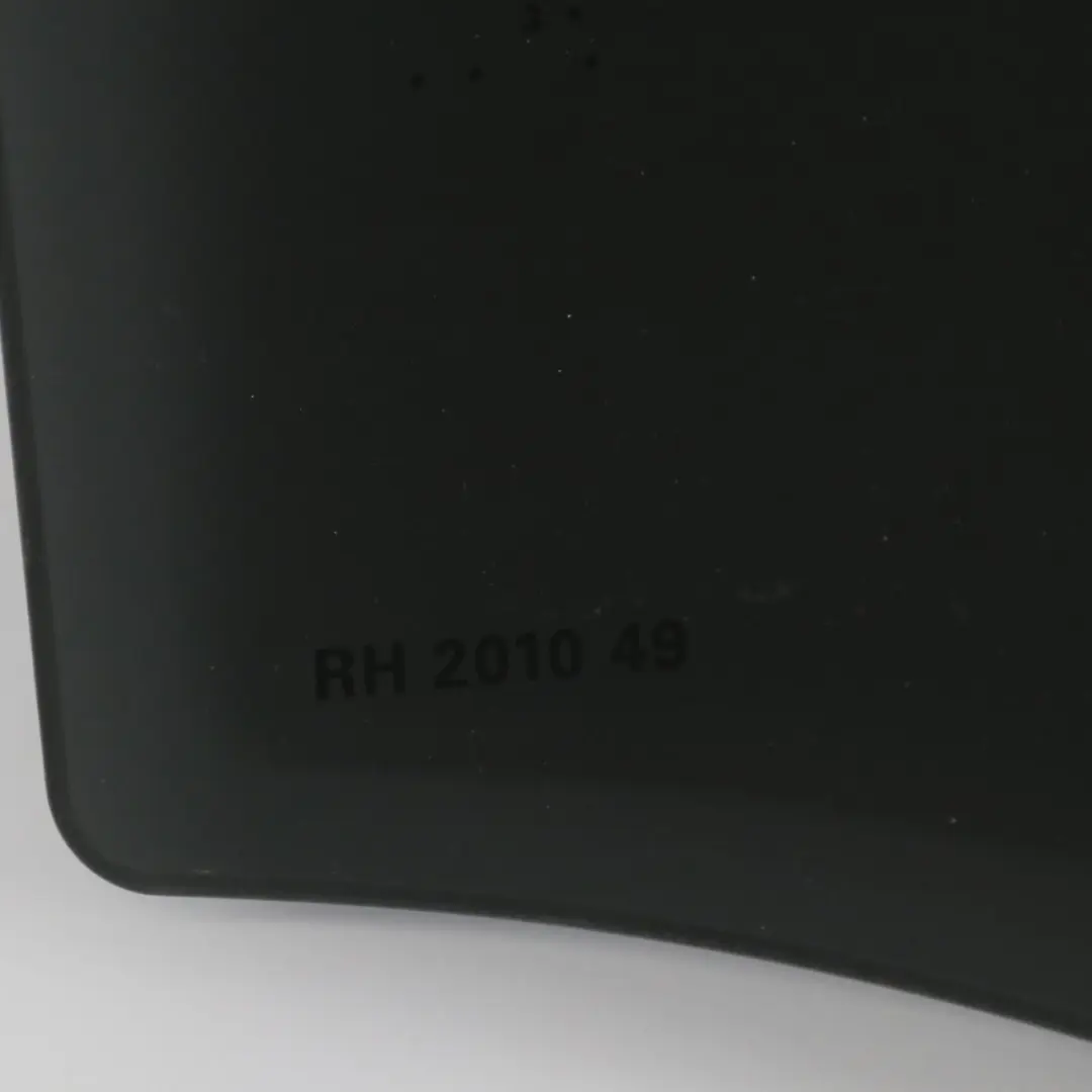 Szyba Drzwi Tylne Prawa Przyciemniana AS3 do Mercedes ML W166 o numerze A1667352010 Mercedes ML W166 Szyba Drzwi Tylne Prawa Przyciemniana AS3 - SKU A1667352010 - Numer Części A1667352010