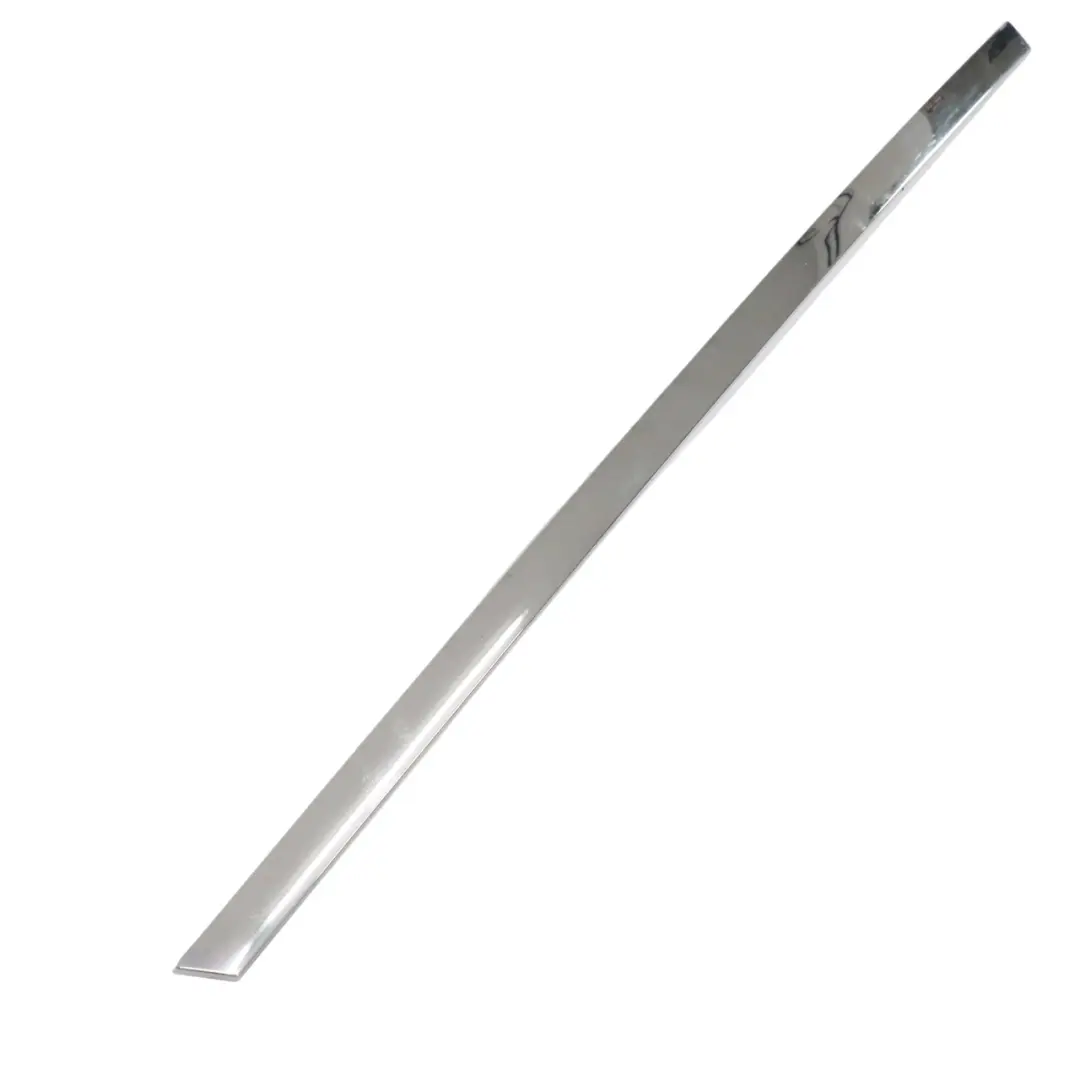 W66 Kofferraumdeckel Griffleiste Leiste Trimmen für Mercedes ML mit Teilenummer A1667400193 Mercedes ML W66 Kofferraumdeckel Griffleiste Leiste Trimmen - SKU A1667400193 - Teilenummer A1667400193