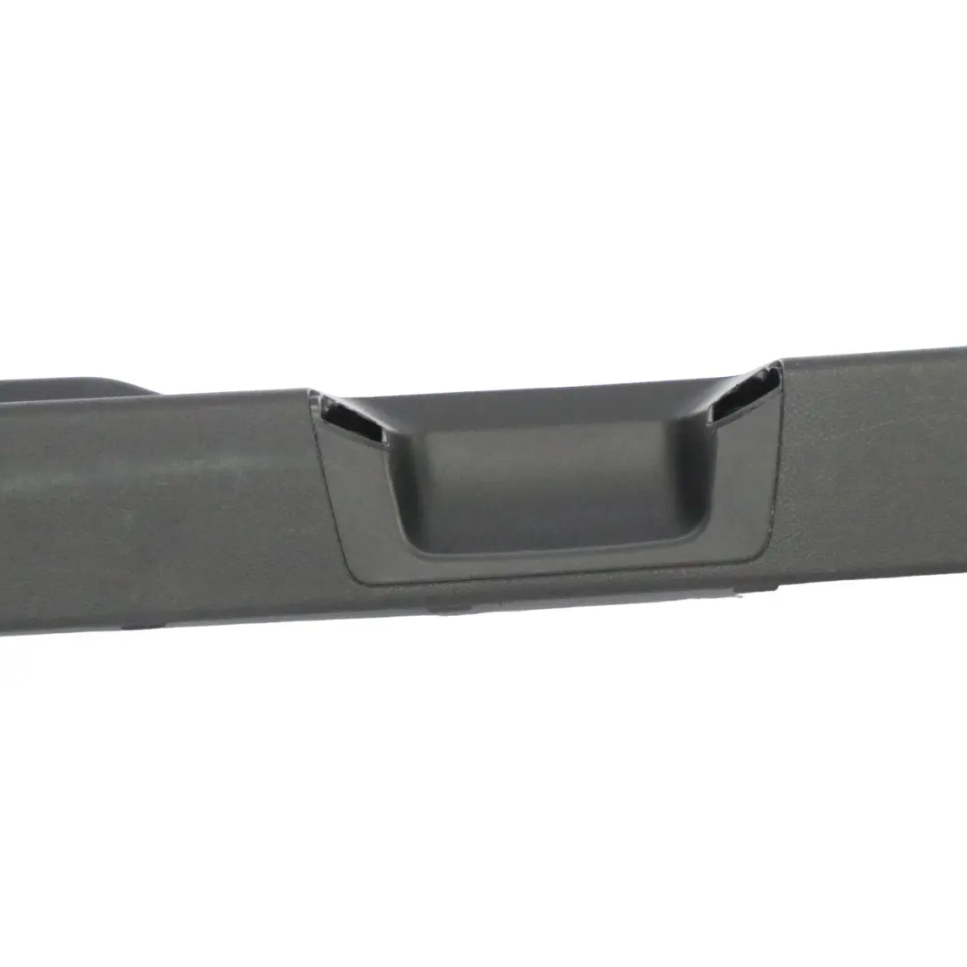 Tirador Mercedes ML W166 Tapa del maletero Panel embellecedor Negro para con número de pieza A1667400572 Tirador Mercedes ML W166 Tapa del maletero Panel embellecedor Negro - SKU A1667400572 - Número de pieza A1667400572