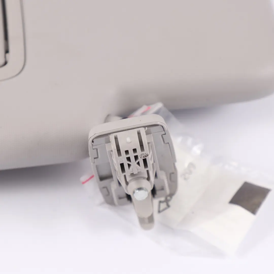 Parasol Mercedes ML W166 Cubierta Interior Parasol Izquierdo Gris para con número de pieza A1668100110 Parasol Mercedes ML W166 Cubierta Interior Parasol Izquierdo Gris - SKU A1668100110 - Número de pieza A1668100110