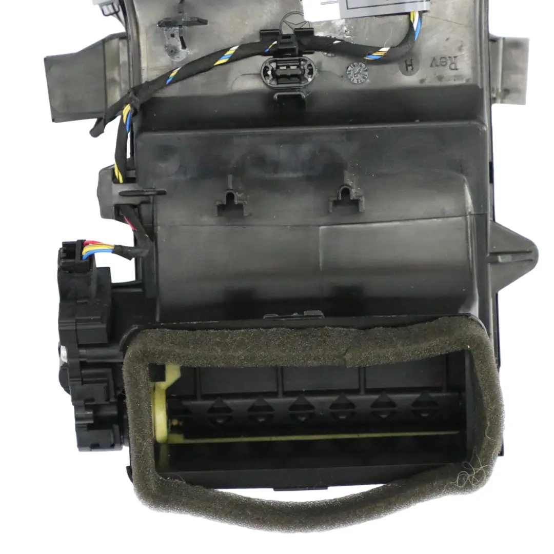 Mercedes W166 Console centrale A/C Canale di sfiato posteriore - SKU A1668301600 - Numero di parte A1668301600