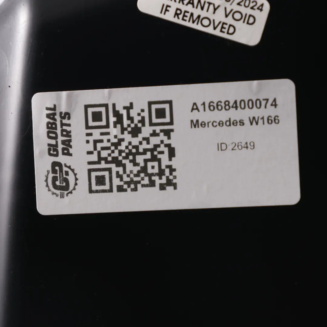 Inserto Almacenamiento en el Piso del Maletero Izquierdo Negro para Mercedes ML W166 con número de pieza A1668400074 Mercedes ML W166 Inserto Almacenamiento en el Piso del Maletero Izquierdo Negro - SKU A1668400074 - Número de pieza A1668400074