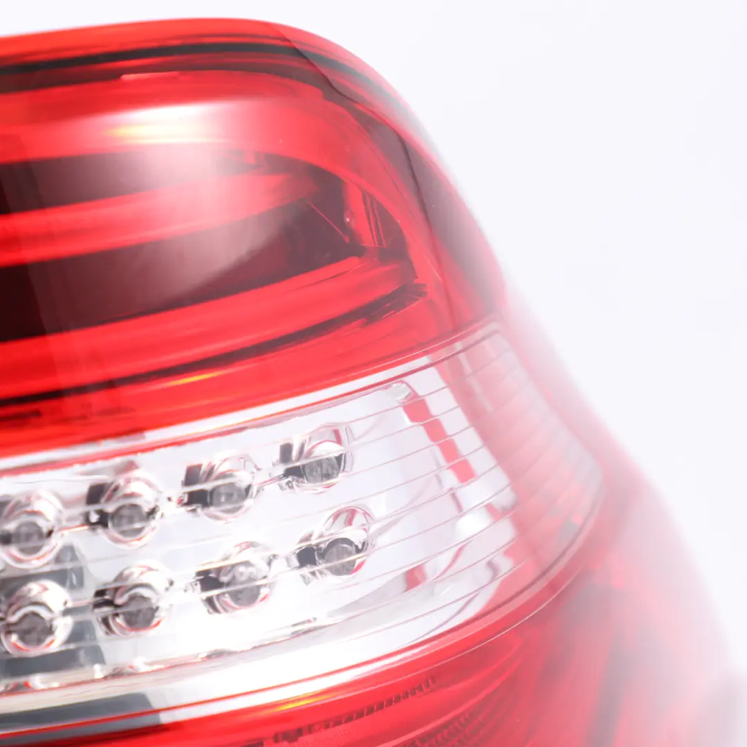 Mercedes ML W166 Feu arrière Panneau latéral droit - SKU A1669063201 - Numéro de pièce A1669063201