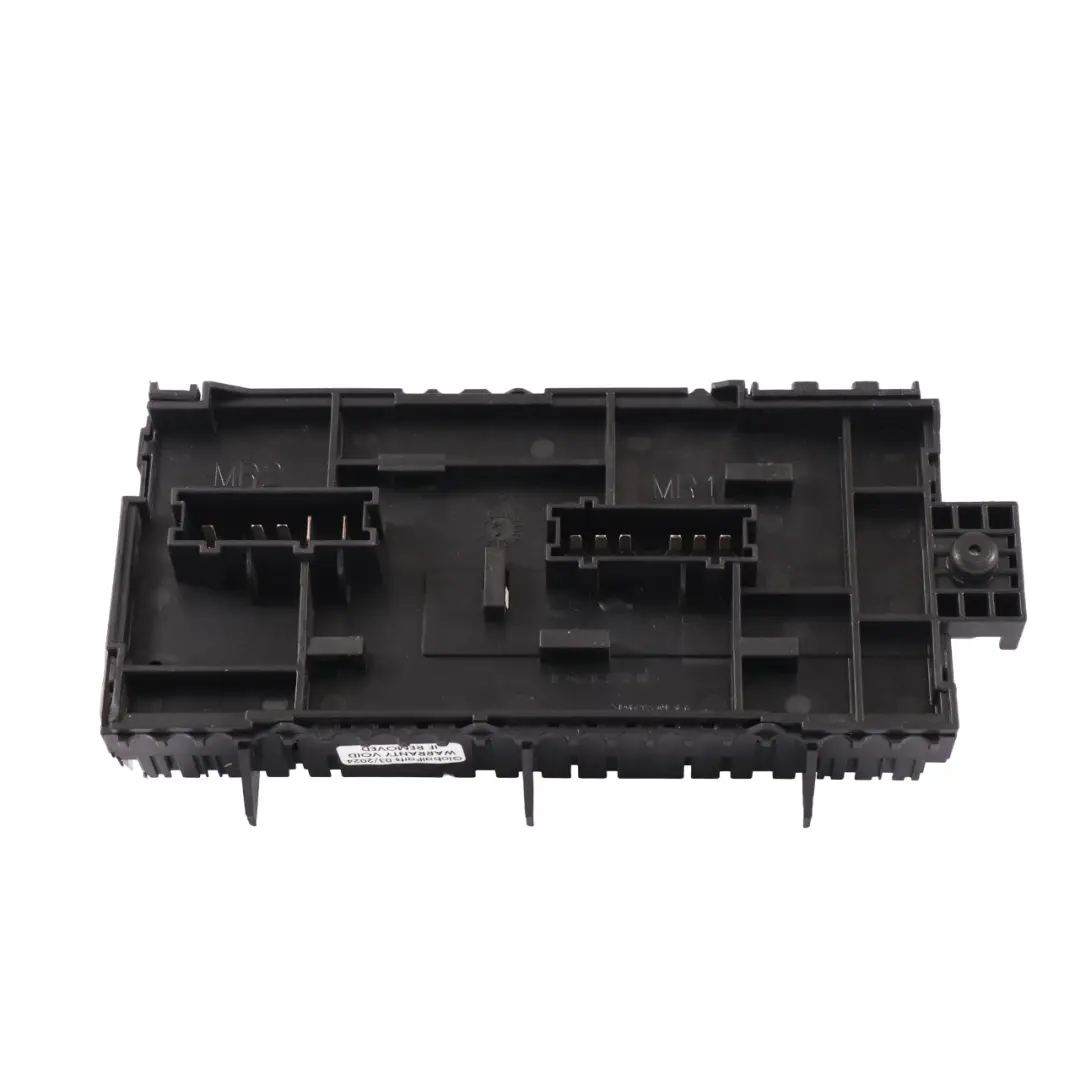  Caja de relés Mercedes ML W166 Compartimento del motor Módulo relés - SKU A1669063801 - Número de pieza A1669063801