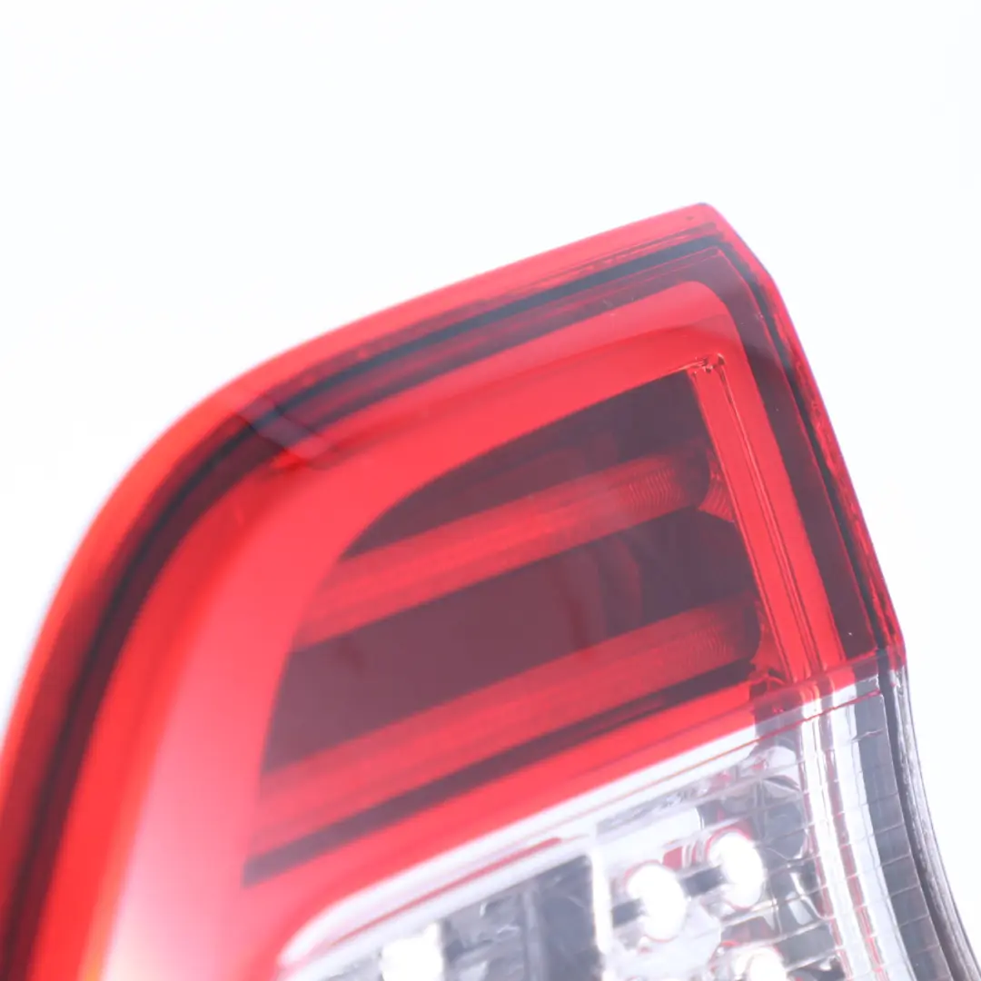 Luz Trasera Maletero Portón Trasero Derecha para Mercedes ML W166 con número de pieza A1669068801 Mercedes ML W166 Luz Trasera Maletero Portón Trasero Derecha - SKU A1669068801 - Número de pieza A1669068801