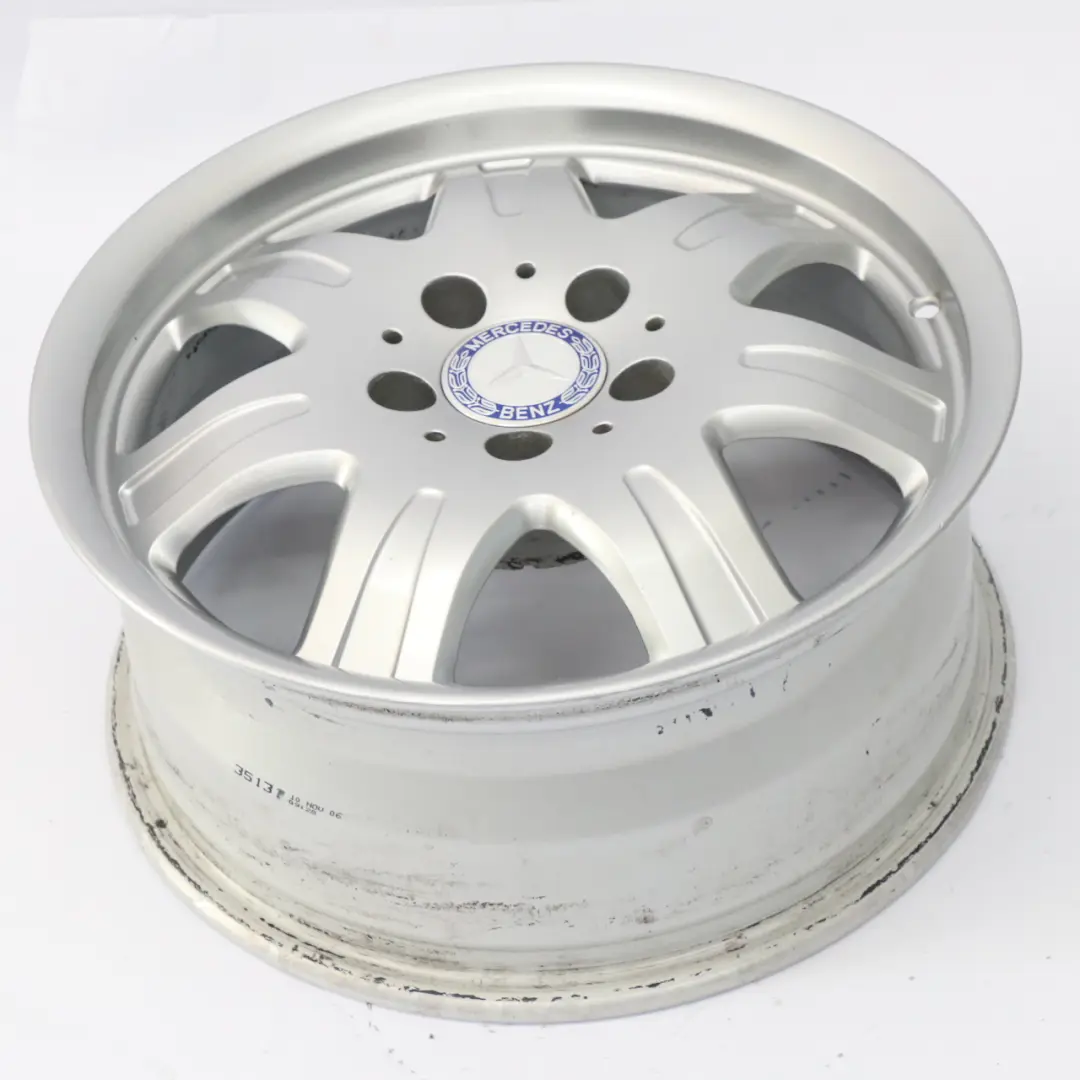 Cerchio in lega argento 16" 7J ET:34 7 fori per Mercedes R171 con numero di parte A1714010902 Mercedes R171 Cerchio in lega argento 16" 7J ET:34 7 fori - SKU A1714010902-1 - Numero di parte A1714010902