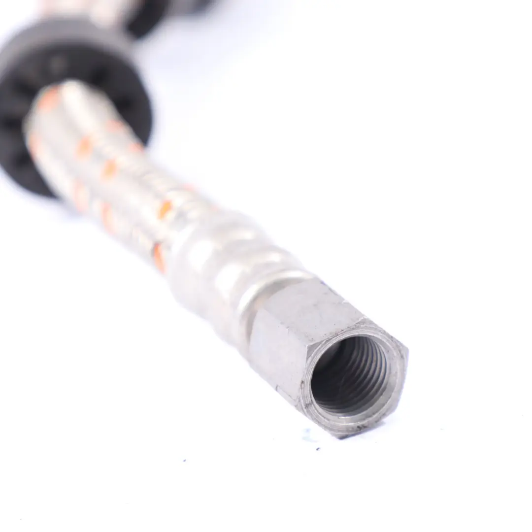 Tuyau alimentation essence en carburant pour Mercedes AMG SLK R172 SLC 43 à propos du numéro de pièce A1724700275 Mercedes AMG SLK R172 SLC 43 Tuyau alimentation essence en carburant - SKU A1724700275 - Numéro de pièce A1724700275