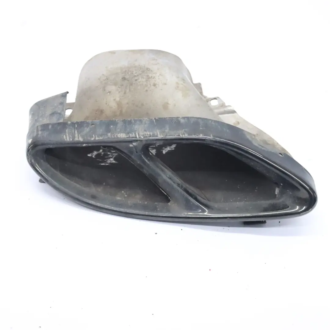 Końcówka Rury Wydechowej Prawa Czarna do Mercedes SLK R172 AMG o numerze a1724903600 Mercedes SLK R172 AMG Końcówka Rury Wydechowej Prawa Czarna - SKU A1724903600 - Numer Części a1724903600