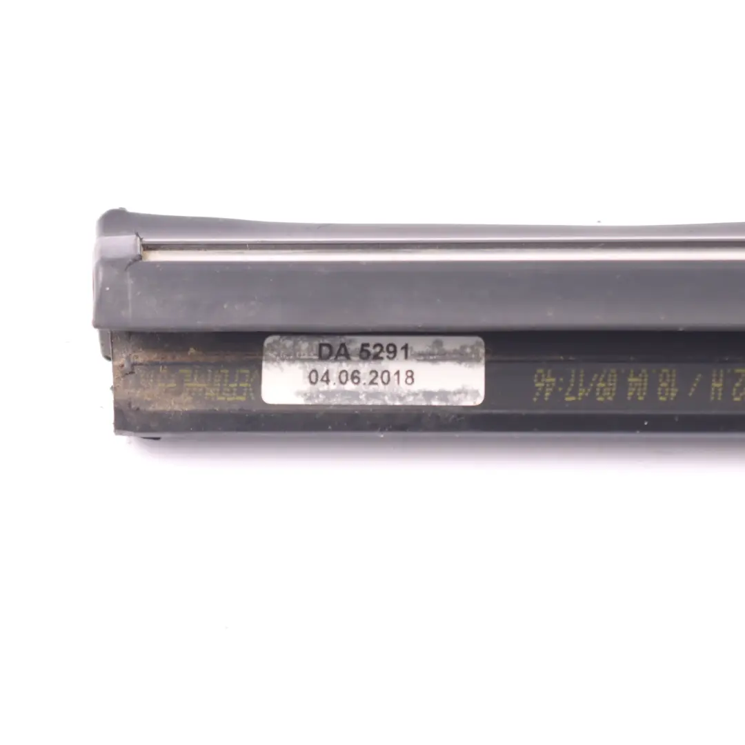Hinteres linkes Fenster Leiste Leisten Dichtung für Mercedes SLK R172 mit Teilenummer A1726700138 Mercedes SLK R172 Hinteres linkes Fenster Leiste Leisten Dichtung - SKU A1726700138 - Teilenummer A1726700138