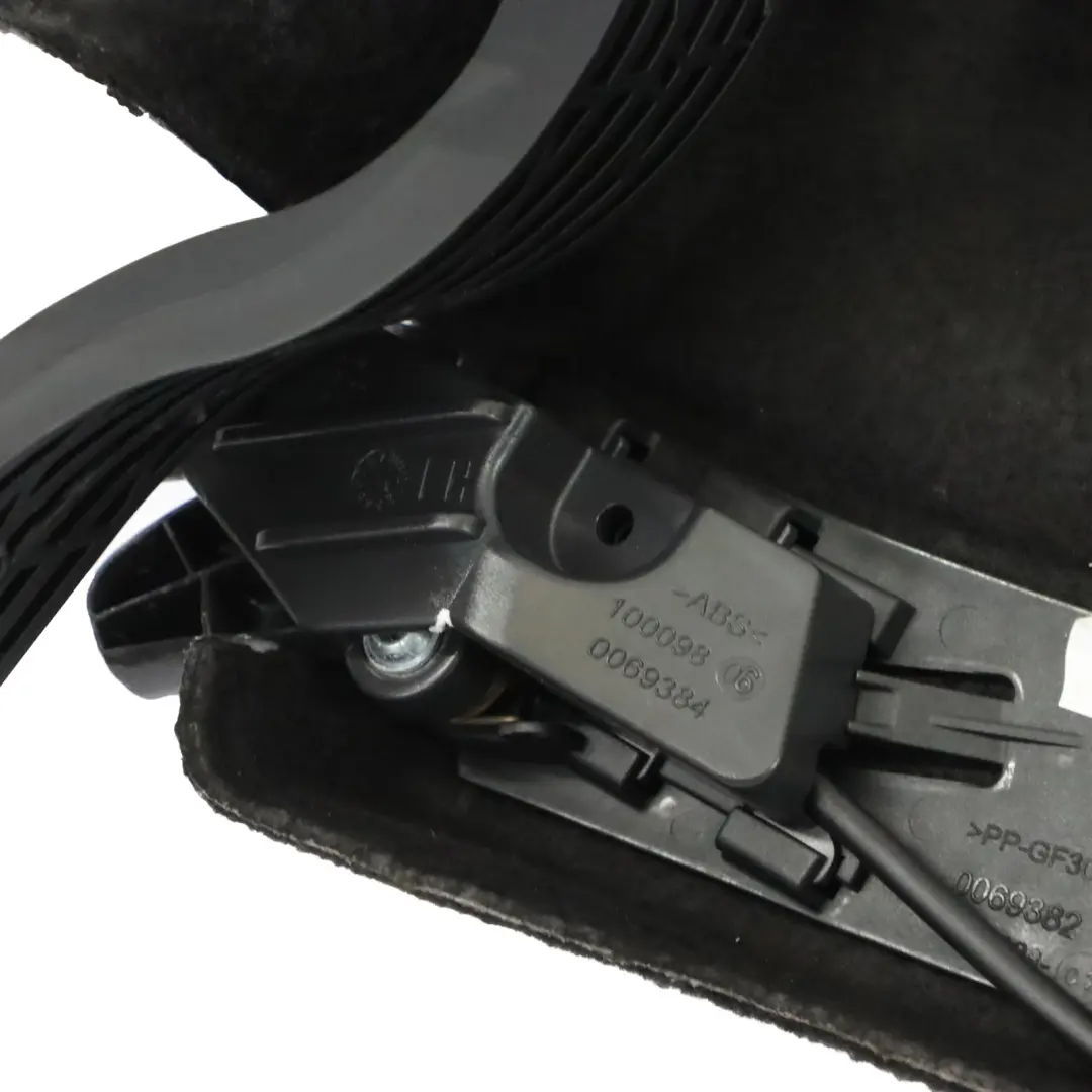 Parcela Cubre Cristal Trasero Black para Mercedes SLK R172 con número de pieza A1726900065 Mercedes SLK R172 Parcela Cubre Cristal Trasero Black - SKU A1726900065-1 - Número de pieza A1726900065