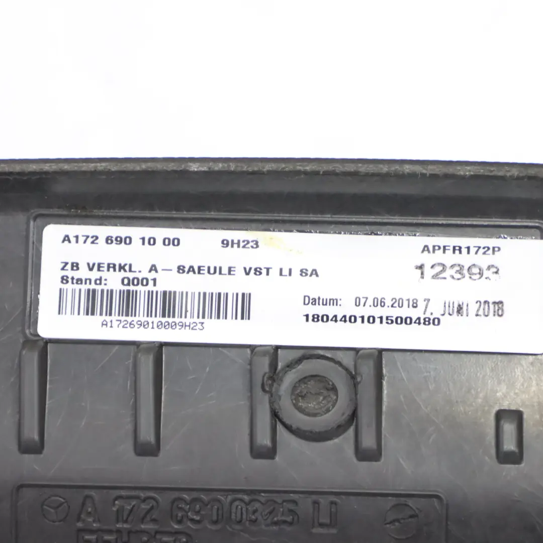 Embellecedor Pilar A Columna Tapa Izquierda Negro para Mercedes R172 con número de pieza A1726901000 Mercedes R172 Embellecedor Pilar A Columna Tapa Izquierda Negro - SKU a1726901000 - Número de pieza A1726901000